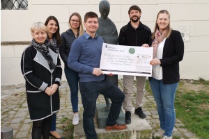 Großzügige Spende für Lukas-Kern-Kinderheim