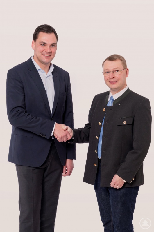 Schlutz gratuliert Gruber