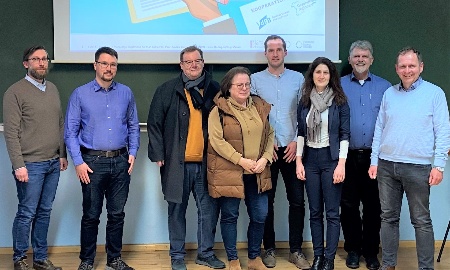 Nach Umfrage: Zufriedenheit und Arbeitsumfeld von Pflegekräften soll verbessert werden