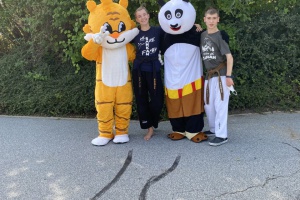 Mit dem Karate-Tiger und Panda auf großer Tour