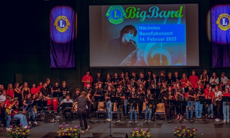 Zum 8. Mal: Bigbands und Benefiz in der Dreiländerhalle