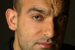 Django Asül im Pfarrsaal Riedlhütte