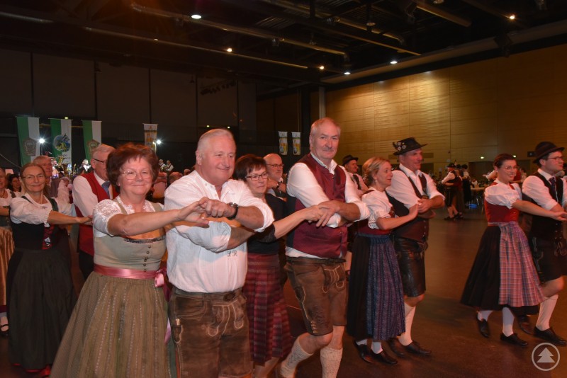 Der dritte „Ball der Tracht“ am 10. Januar 2025 in der Dreiländerhalle in Passau wird Jung und Alt begeistern. dreifluessegau_pm_balldertracht2025_2.JPG