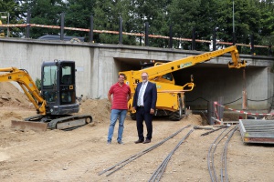Einfädelspur am nördlichen Brückenkopf Franz-Josef-Strauß-Brücke
