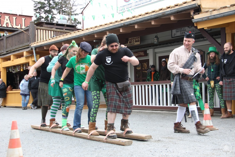 Unterhaltung, Spannung und Action bieten die Irish Games. (Bilder von den Irish Games des Saint Patrick`s Festivals 2020 in Pullman City)