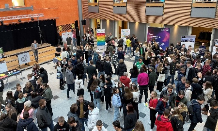 Attraktives Info-Paket für angehende Abiturientinnen und Abiturienten