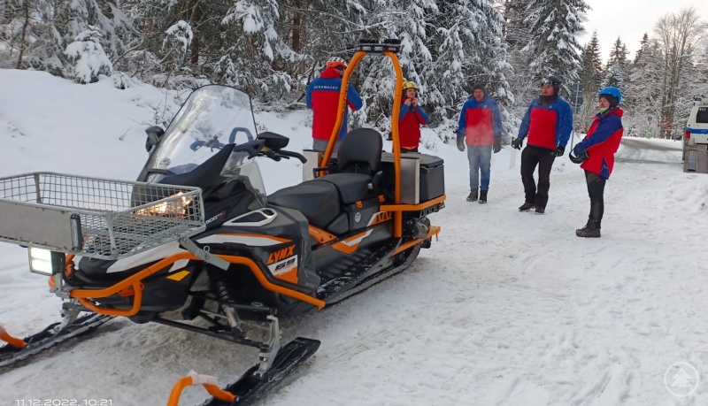 Ausbildung am neuen Motorschlitten.