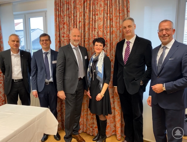 v.l. Dr. Martin Trost, Christian Berger, Wolfgang Beeg, Pamela Baierl, Raimund Mader, Dr. Peter Leidel