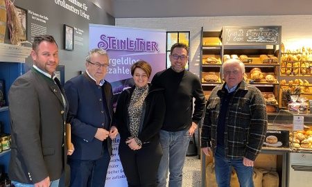 „Wir freuen uns über solch renommierte Handwerksbetriebe  im Landkreis“ –  Besuch und Gespräch mit Familie Steinleitner in Niederwinkling