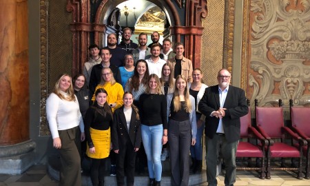 15 neue Auszubildende und Beamtenanwärter bei der  Stadtverwaltung