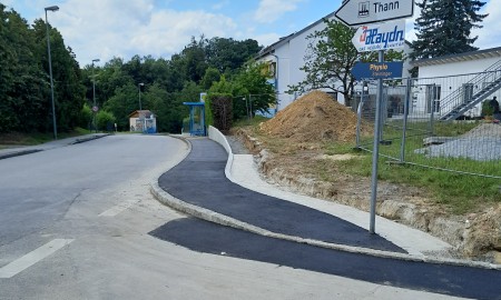 Gehweg in der Hennebergerstraße fertiggestellt