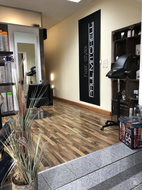 Salon in Haus im Wald