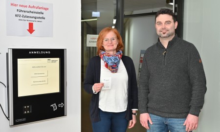 Neue Aufrufanlagen optimieren den Service in Kfz-Zulassung- und Führerscheinstelle