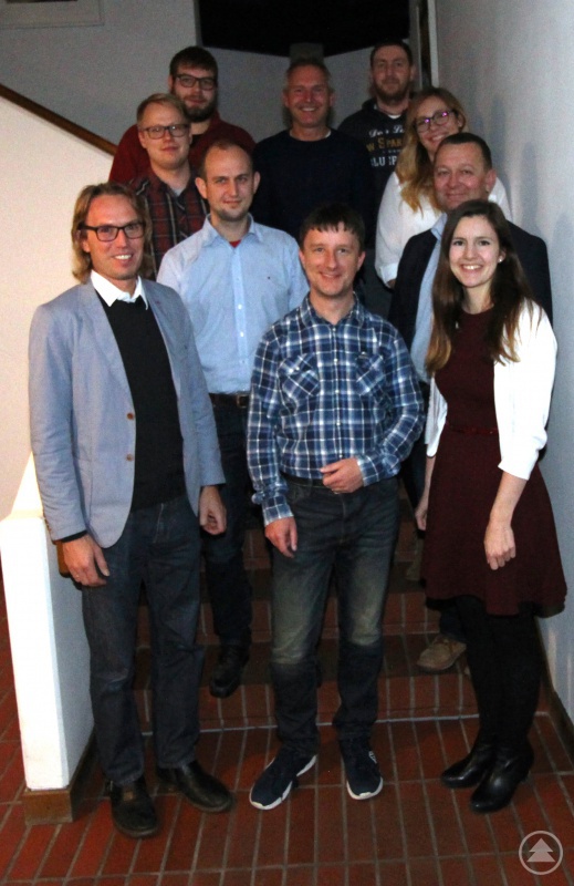 Von vorne links nach hinten rechts: Prof. Dr. Roland Zink, Technische Hochschule Deggendorf; Markus Linkenheil, Klimaschutz- und Sanierungsmanager Stadt Freyung; Verena Bauer, Klimaschutzmanagerin Landkreis Freyung-Grafenau, Matthias Obermeier, Nigl+Mader und Energiemanager; Michael Barth, Klimaschutzmanager Stadt Vilshofen; Andreas Ritzinger, Klimaschutzmanager Landkreis Regen; Daniela Mairinger, Klimaschutzmanagerin Stadt Hauzenberg; Fabian Fuhil, Stadt Viechtach; Markus Probst, Stadt Regen und Ewald Schober, Gemeinde Jandelsbrunn