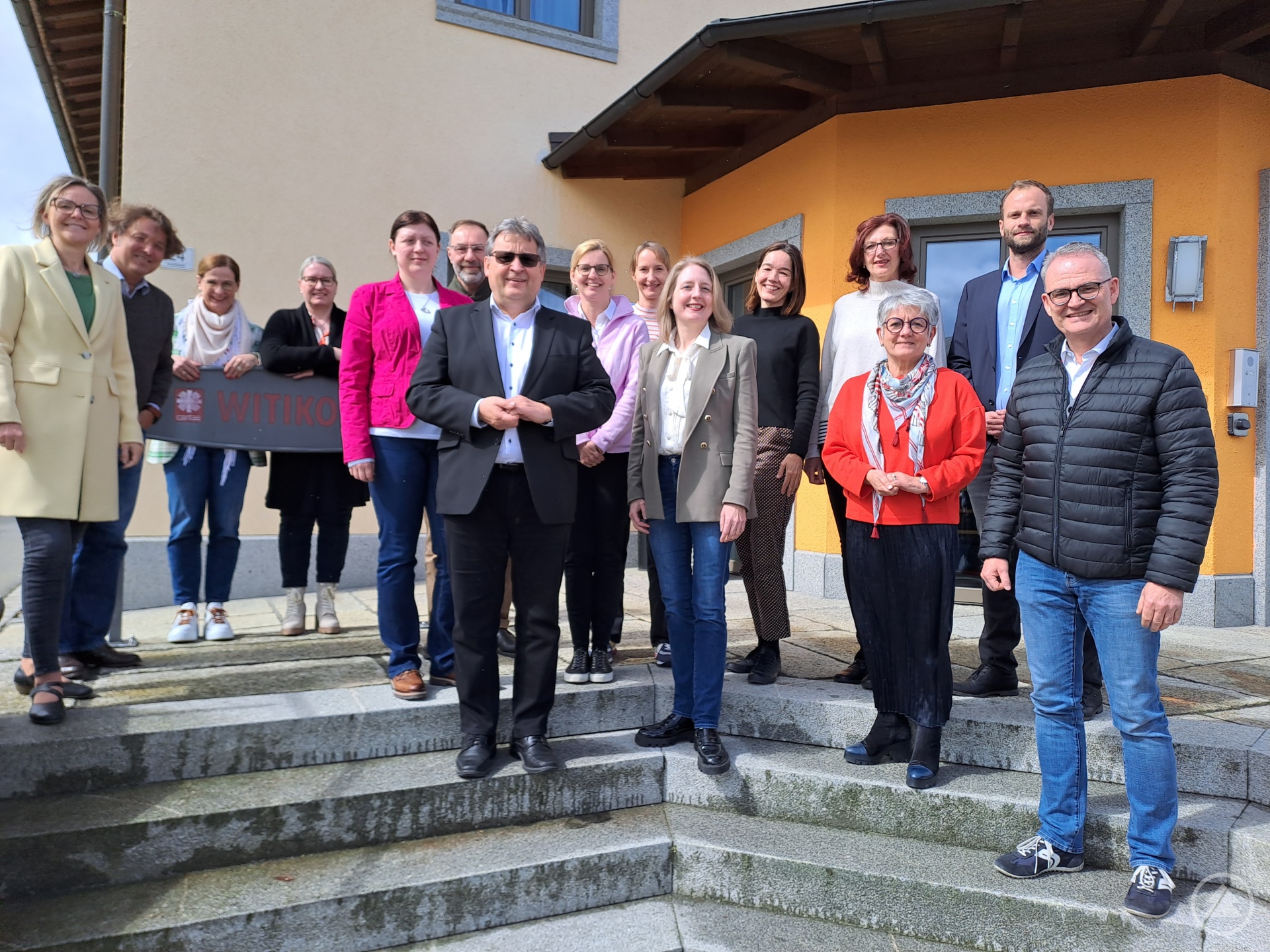 Klausurtagung: Die Caritasvorstände Mag.a (FH) Andrea Anderlik, MSc und Bischöflich Beauftragter Diakon Konrad Niederländer haben mit den Abteilungs- und Stabsstellenleitungen festgelegt wie die Caritas künftig für die Menschen da sein will.