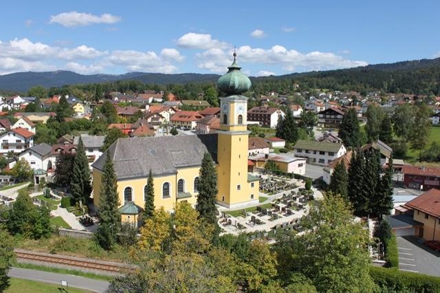 Flyer/Grafik zum Event: Kirchenführung in der Rokokokirche Frauenau am Di., 16.07.2024 - Di., 05.11.2024