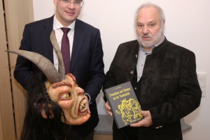 Lusendeifi und Dodama zu Besuch bei Landrat Sebastian Gruber