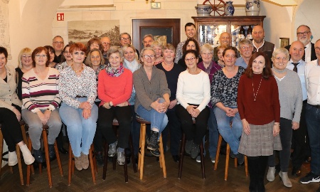 Oberbürgermeister Jürgen Dupper dankt langjährigen Mitarbeiterinnen und Mitarbeitern