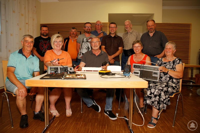 12 Helfer haben sich schon zusammengefunden, um auch dann flexibel zu sein, wenn mal einer nicht kann. Verstärkung ist bei Armin Braumandl, (v.l.) Benjamin Ebner, Isolde Marxt, Georg Pichler, Matthias Blöchinger, Manfred Duschl, Ron Kulik, Martin Schweighofer, Heinz-Dieter Schubardt, Heidi Lentner, Rudolf Leutner und Ulrike Hilpert weiterhin stets willkommen.