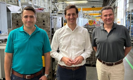 Premiumautoteile aus Viechtach: Landtagsabgeordneter Dr. Stefan Ebner besichtigt Rehau-Werk 11