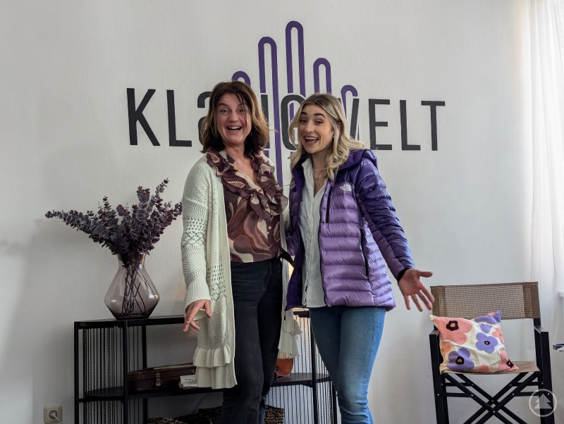 Gesangspädagogin Andrea Feldmeier und Musikschulleiterin Laura Weichselsgartner freuen sich über den gelungenen CVT-Workshop