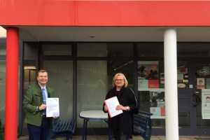 Die FirstStop-Filiale Freyung unterstützt künftig die Pfarrcaritas Freyung
