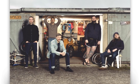 LieblingsMusik: ALLES GLÄNZT von FEINE SAHNE FISCHFILET