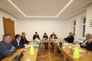 Politische Vertreter aus der Region wollen Schließung von Jugendherbergen verhindern