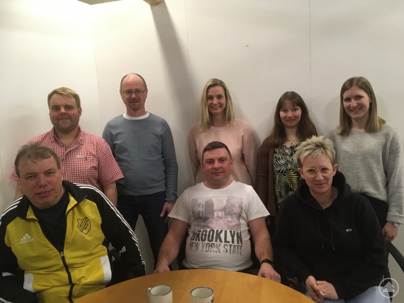 Die Theaterbühne ist aufgebaut und es wird schon fleißig geprobt.