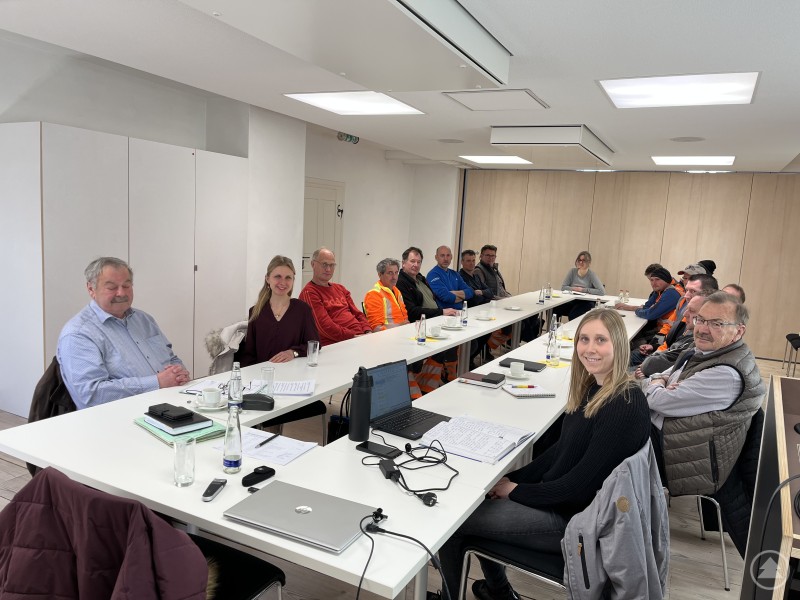 Die Bauhofleiter im Ilzer Land treffen sich regelmäßig. Durch den Austausch über die Gemeindegrenzen hinweg können Synergien geschaffen, Kosten gespart und gemeinsame Lösungsansätze entwickelt werden. IMG_0163.jpg