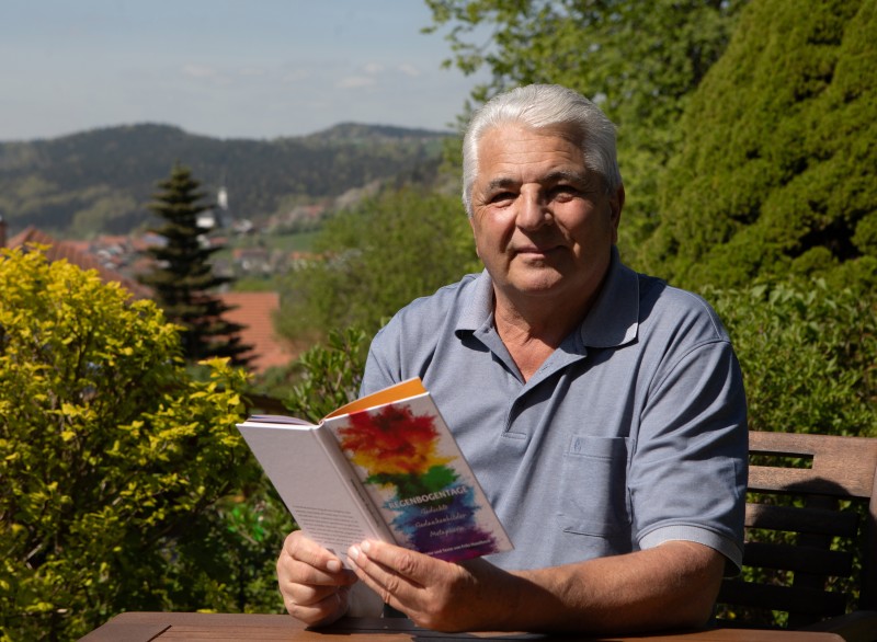 Flyer/Grafik zum Event: Poetische Texte zu alltäglichen Augenblicken am Fr., 11.04.2025 ab 18:30 Uhr