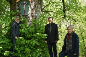 Marterl an der Schlossberg-Linde restauriert