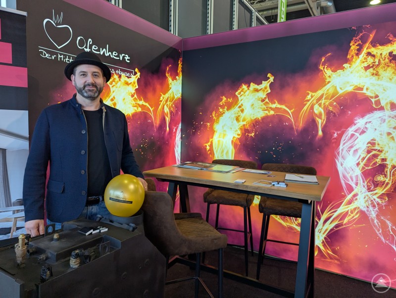 Messestand von Ofenherz bei der Fertighaus und Energie Baumesse 2026
