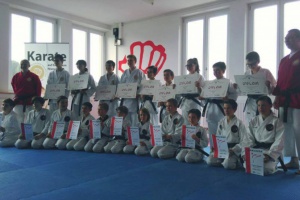 Bayerwald Karate-Kids legen Gürtelprüfungen ab