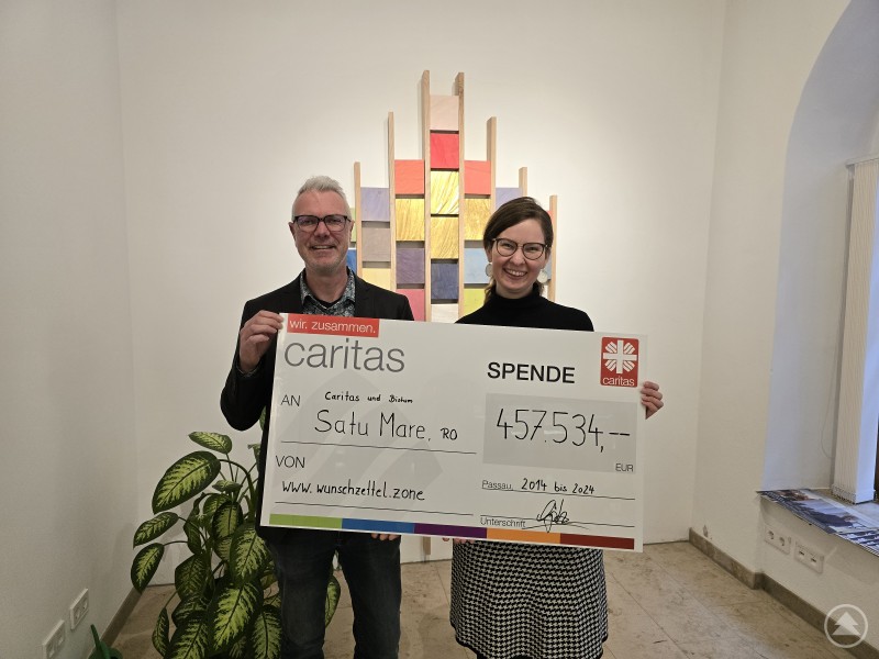 Über 457.000 Euro für Menschen in Not im rumänischen Satu Mare. Damit konnten in den vergangenen zehn Jahren 150 Projekte finanziert werden. Patricia Lippert vom Bischöflichen Jugendamt und der Caritas-Auslandshilfe-Koordinator Mario Götz sagen „Großen Dank“ für die vielen Hilfen.