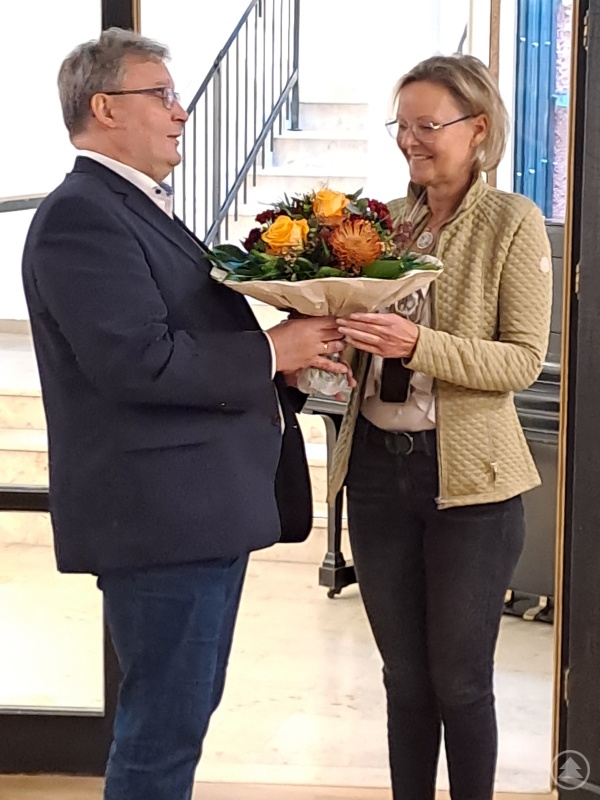 Glück und Gottes Segen wünschte die Caritas ihrer Direktorin Andrea Anderlik zum 50. Geburtstag. Ihren persönlichen Einsatz würdigte der Bischöfliche Beauftragte, Diakon Konrad Niederländer.