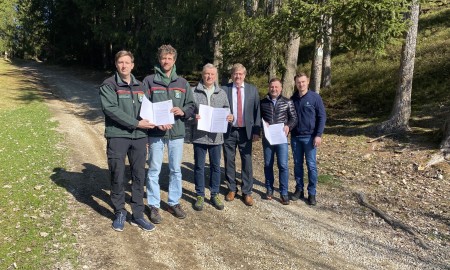 Bodenordnung als Chance für Waldumbau - ALE Niederbayern gibt Startschuss für Waldneuordnung Kellerberg