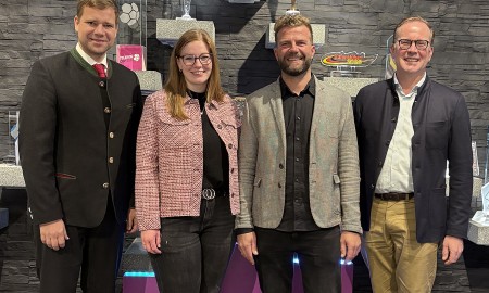 Bezirkstagspräsident Dr. Olaf Heinrich besucht JOSKA Bodenmais