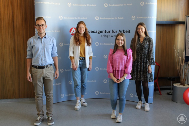 Bildunterschrift von links (unter Einhaltung der 3G-Regel): Tobias Pfaffinger, Anna Wirringer, Isabel Kremsreiter, Elisabeth Käser