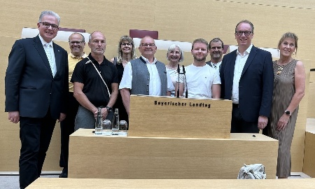 Freie Wähler füllen Plenarsaal beim Kommunalkongress in München