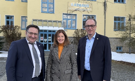 Tobias Gotthardt besucht Ingrid Wei&szlig; in Zachenberg: Gewerbe und Wohnraum im Fokus