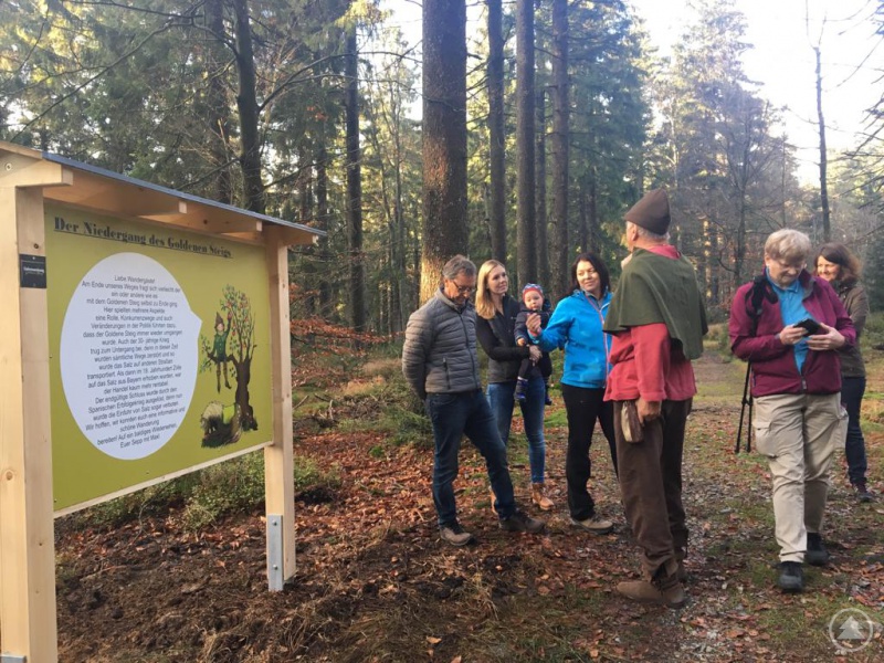 Nach der Eröffnungsfeier schnürten einige der Gäste ihre Wanderschuhe und erkundeten einen Teil des ca. 10 km langen Rundwanderwegs.
