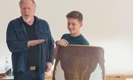 Geschichte zum Anfassen: Arch&auml;ologe begeistert Realsch&uuml;ler