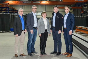 Wirtschaftsjunioren Passau zu Gast bei Metallbau Haslinger