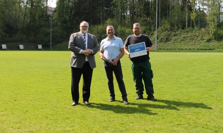 Erneuerung der Flutlichtbeleuchtung am Nebenplatz des Dreiflüssestadions