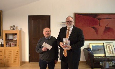 Hermann Kapfhammer überbringt Weihnachtsgrüße an OB Jürgen Dupper