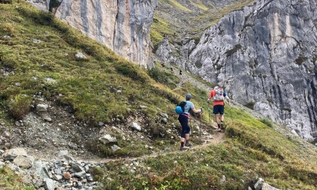Über 100 Jahre und fit wie vier Turnschuhe – Lusenrunners meistern den Transalpine Run