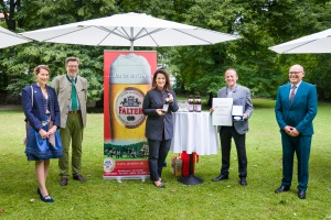 Bundesehrenpreis für die Privatbrauerei Falter aus Regen