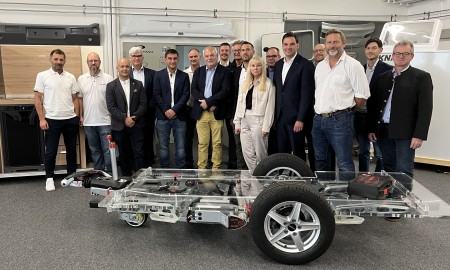 Neue Schulungsstände für Caravantechnik übergeben