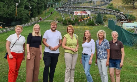 Bundestagsabgeordnete besuchen „Bärenbob“ in Grafenau